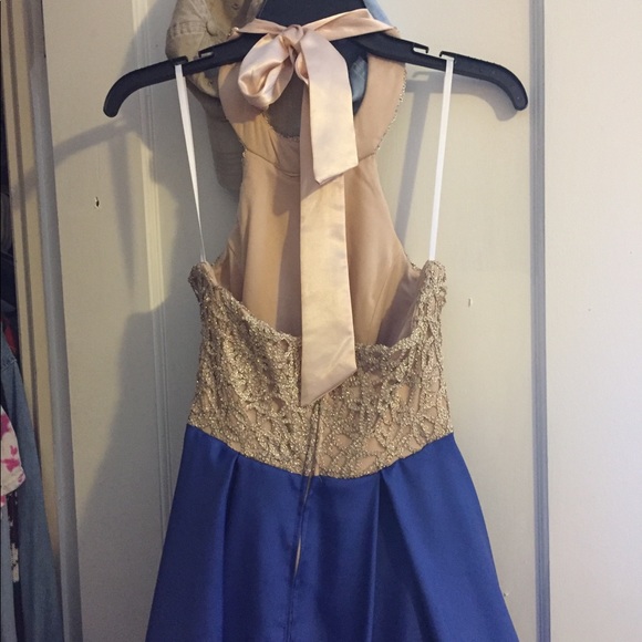 Prom or homecoming dress - Picture 2 of 6